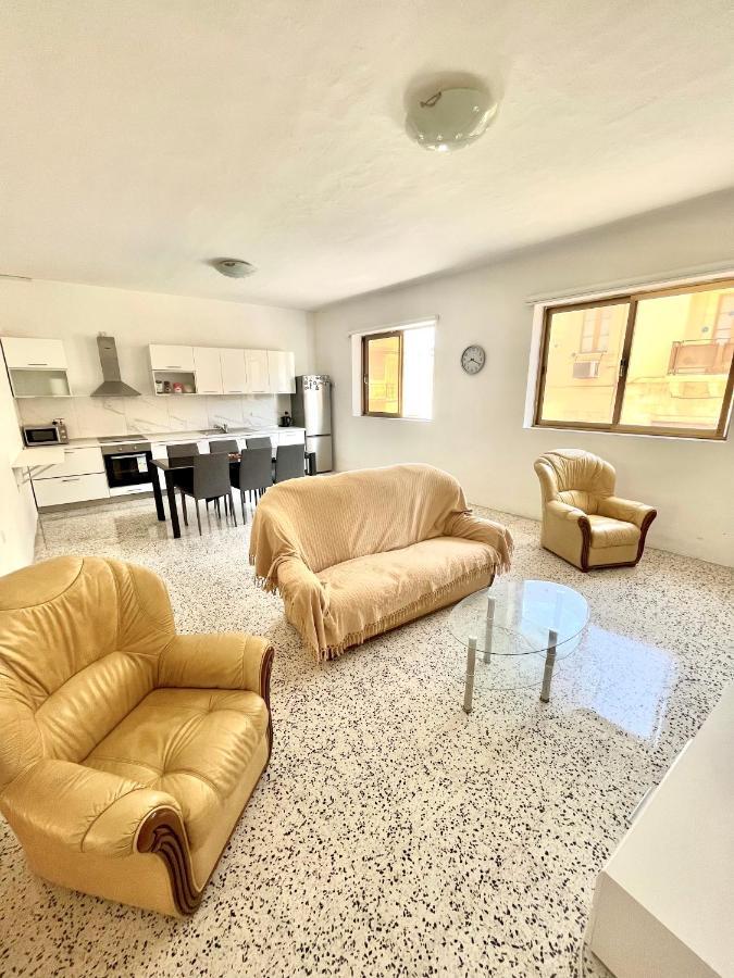 Camag Apartment - Very Close To Airport Birżebbuġa Εξωτερικό φωτογραφία